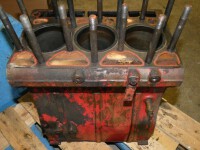 IHC 353 383 D-155 Motorblock leer