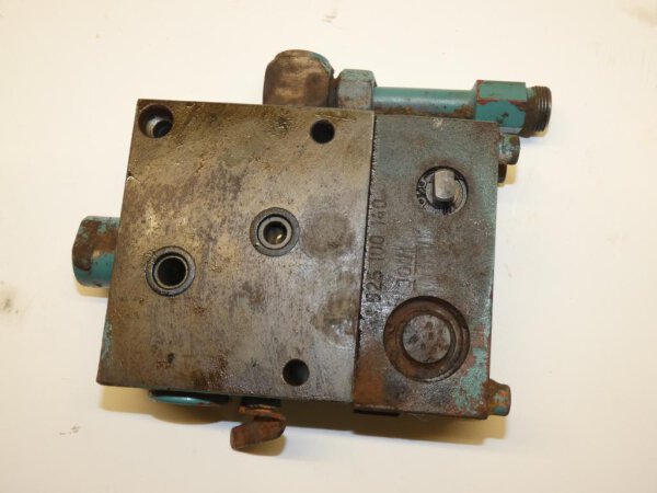 Hanomag Granit 501 E Hydrauloksteuergerät Bosch HY/SR10H 1/150