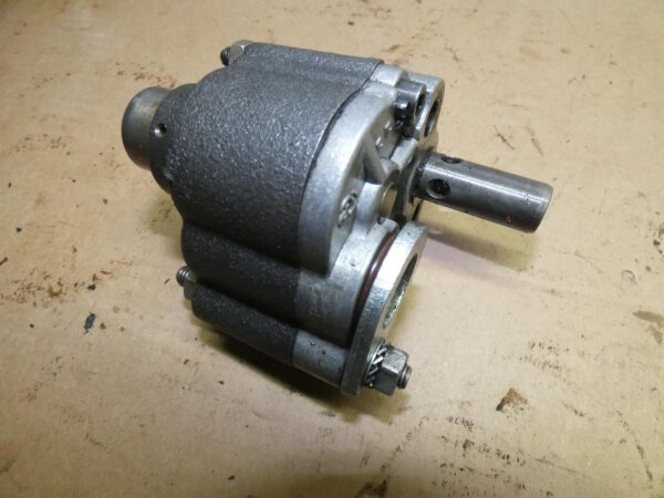 Lamborghini 674.70 Ölpumpe 001054420 1000.4W