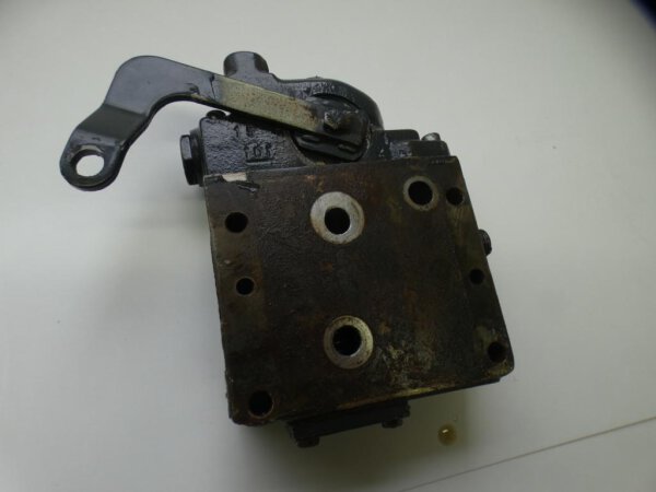 Steyr 8080 Bosch 0521705042 Hydrauliksteuergerät DW SB7