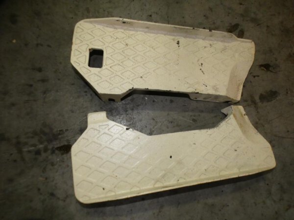 Porsche Diesel P133 Trittbrett links und rechts