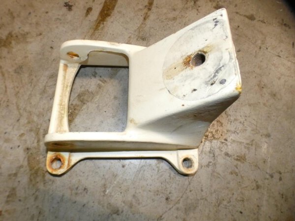 Porsche Diesel P133 Sitzhalter unterteil