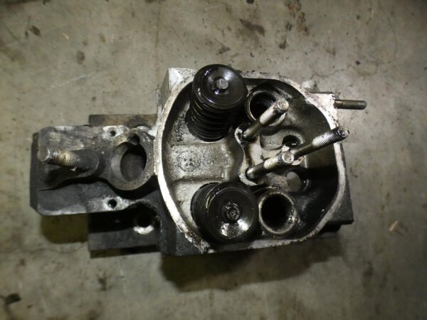 Deutz 6206 6806 6207  F4L912 FL912 Zylinderkopf
