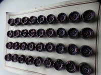 36 Stück Alte Glasknöpfe auf Musterkarte...