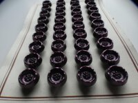 36 Stück Alte Glasknöpfe auf Musterkarte Knopfkarte Antik ca14mm Violett