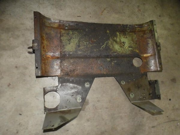 Fendt Farmer 104 S Tankhalterung