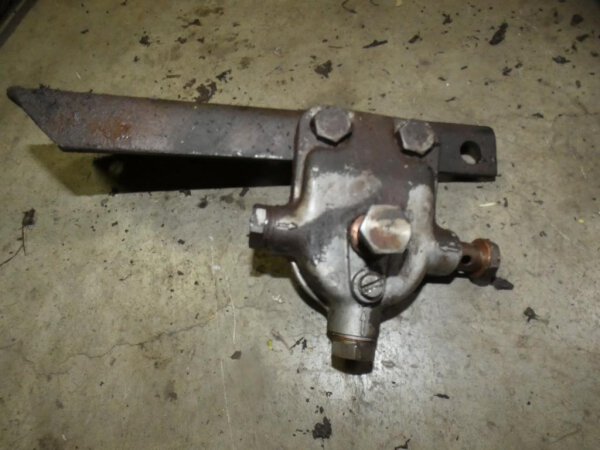 Fendt Farmer 104 S Kraftstofffilterhalter Halter für Dieselfilter