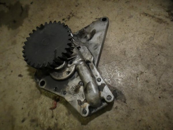 Fendt Farmer 104 S Ölpumpe  MWM 226-3