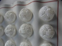 12 Stk Alte Glasknöpfe auf Musterkarte Knopfkarte...