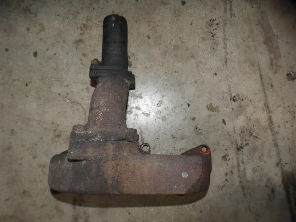 IHC Mc Cormick 523 633 D-179 Auspuffkrümmer nach oben Abgaskrümmer