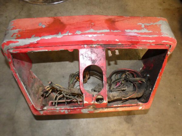 IHC Mc Cormick 523 624 Amaturenbrettkonsole