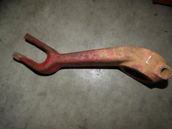 IHC Mc Cormick 523 624 Hubarm Kraftheberarm links