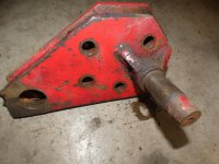 IHC Mc Cormick 523 624 Halter für Unterlenker