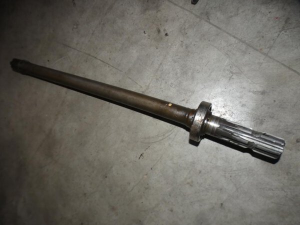 IHC MC Cormick D-326 324 Zapfwelle