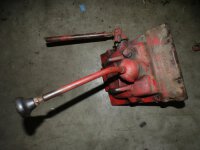 IHC MC Cormick D-326 324 Schaltdeckel Schalthebel...