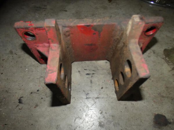 IHC Mc Cormick D-326 324 Anhängebock Halter für Anhängekupplung
