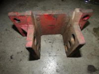 IHC Mc Cormick D-326 324 Anhängebock Halter für...