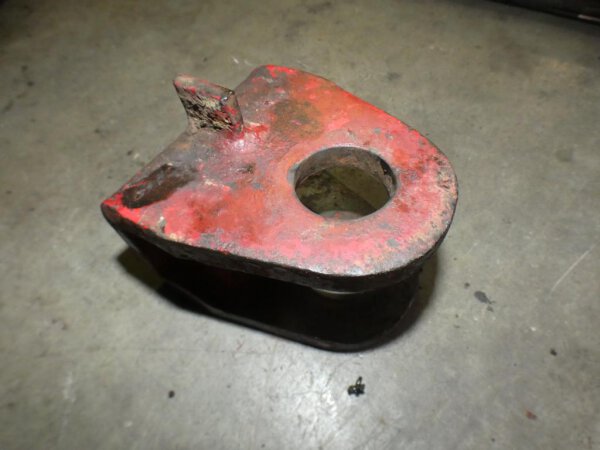 IHC Mc Cormick D-326 324 Zugmaul vorne