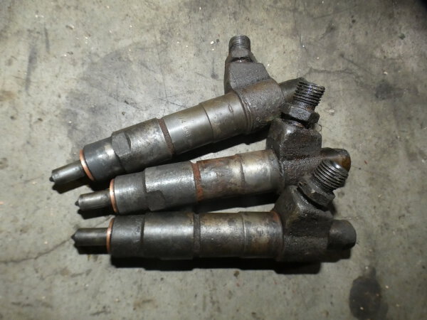 Fendt Farmer 2 DE FW228 Düsenstock Einspritzdüsen Bosch KBL87S87/4