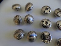 24 Alte Metallknöpfe Silber ca 16mm