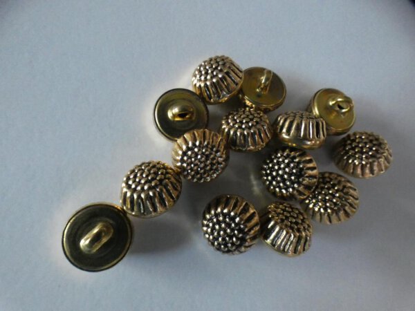 12 Stck. Metallknöpfe Antik Gold Tracht ca.10mm