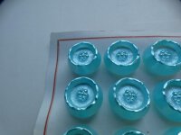 24 Stück Alte Glasknöpfe auf Musterkarte Knopfkarte Antik ca.18mm Türkis/Hellblau