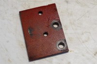 IHC Case 833 745 724 Motortyp D-239 DT-239 Halteblech für Dieselfilter